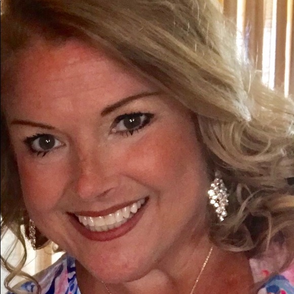 Meet your Posher, Tonya - Picture 1 of 1